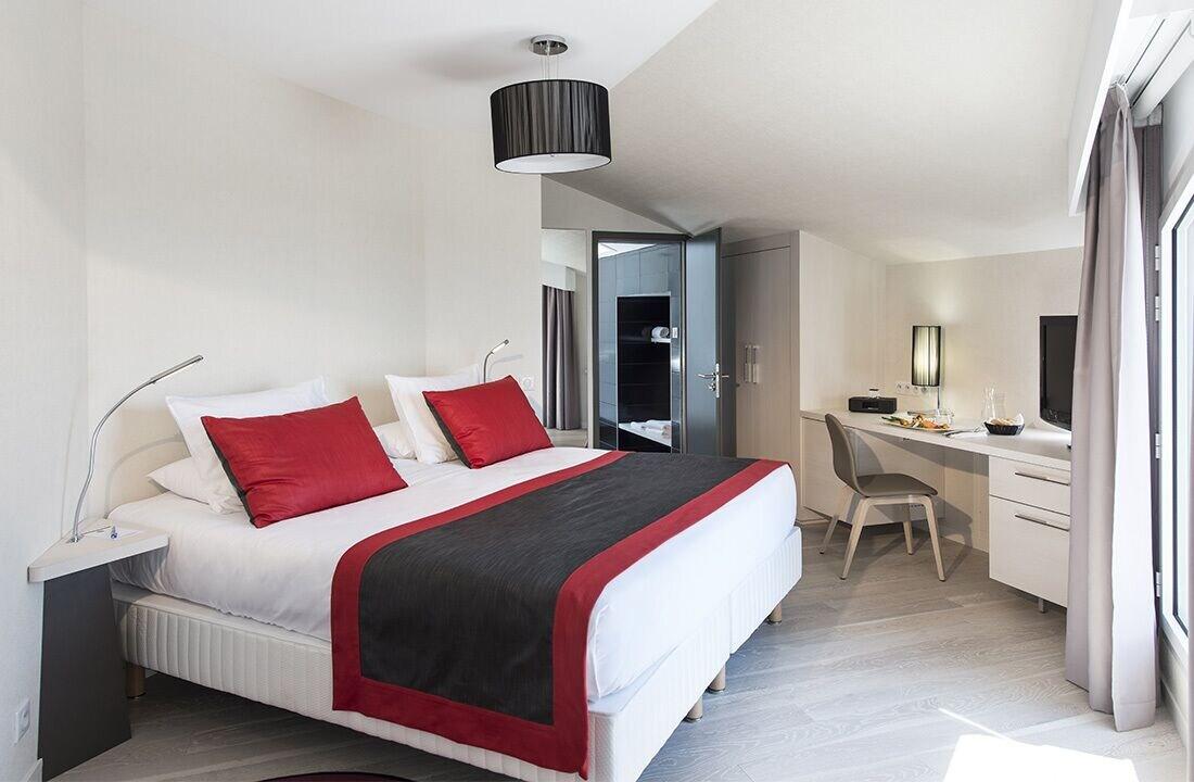Hotel Valdys Thalasso & Spa - Les Pins Σαιν-Ζαν-ντε-Μον Εξωτερικό φωτογραφία