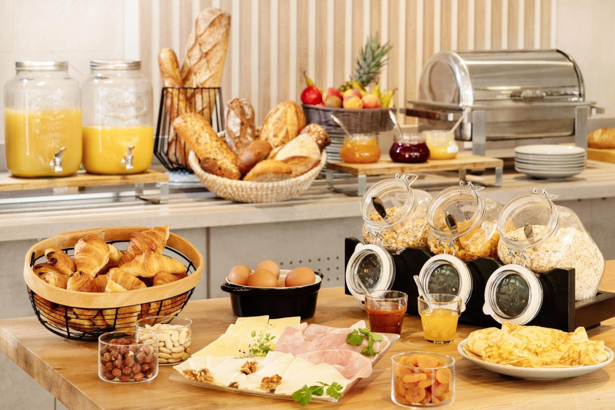 Hotel Valdys Thalasso & Spa - Les Pins Σαιν-Ζαν-ντε-Μον Εξωτερικό φωτογραφία