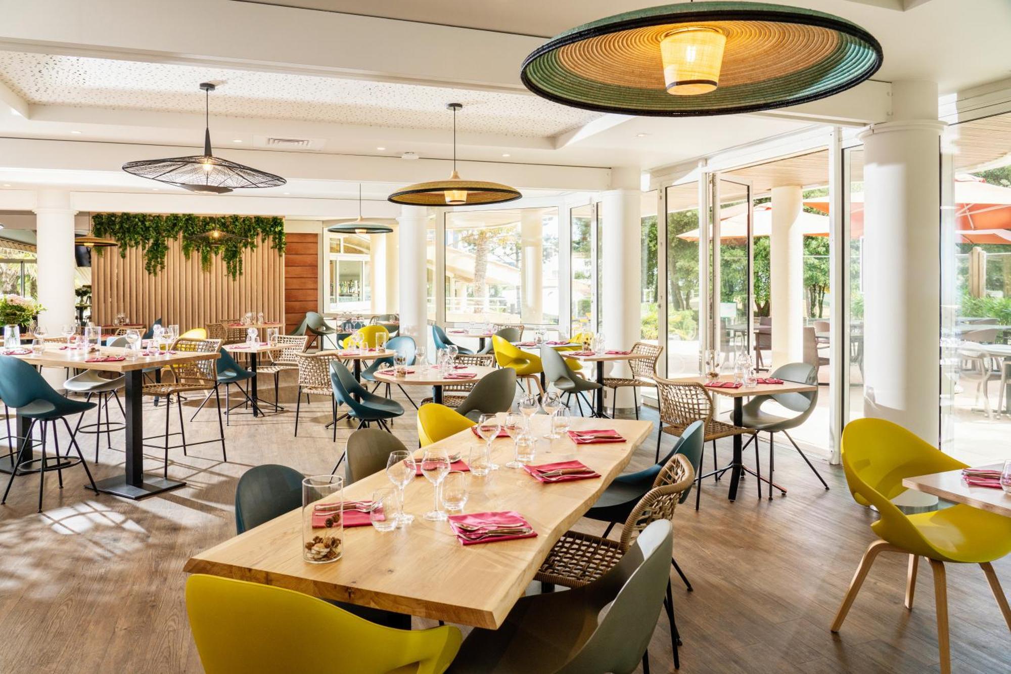Hotel Valdys Thalasso & Spa - Les Pins Σαιν-Ζαν-ντε-Μον Εξωτερικό φωτογραφία